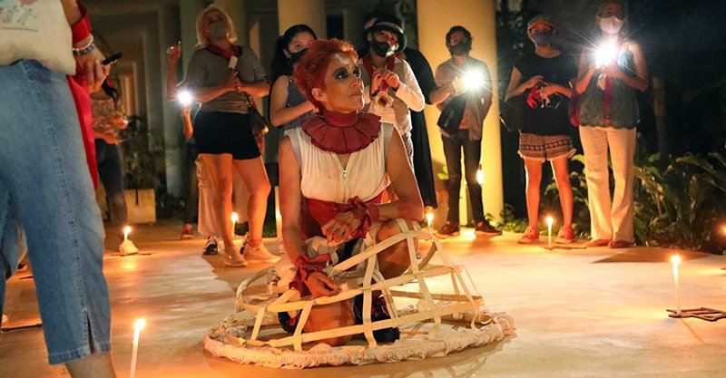 Amor: Laberintos para cuerpos y pantallas, una obra de Saúl Enríquez